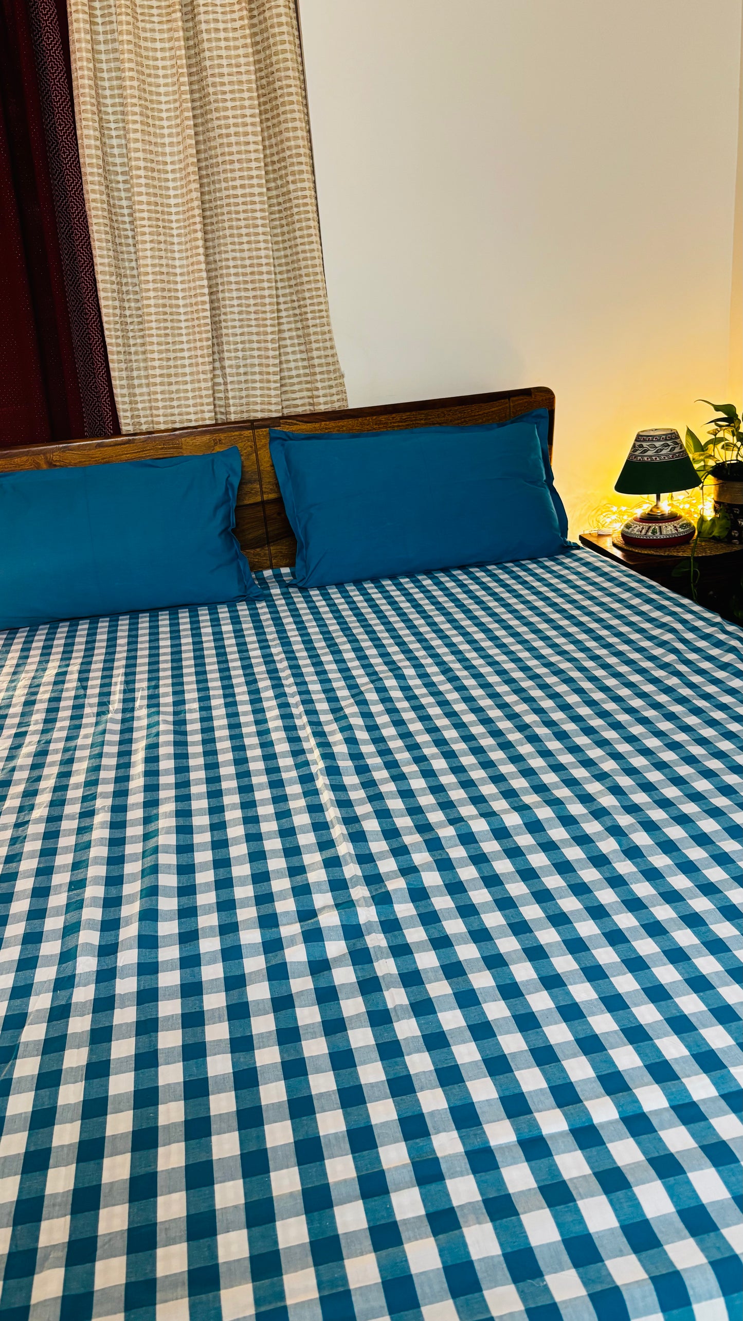 Neer (नीर) – Checkered Weave