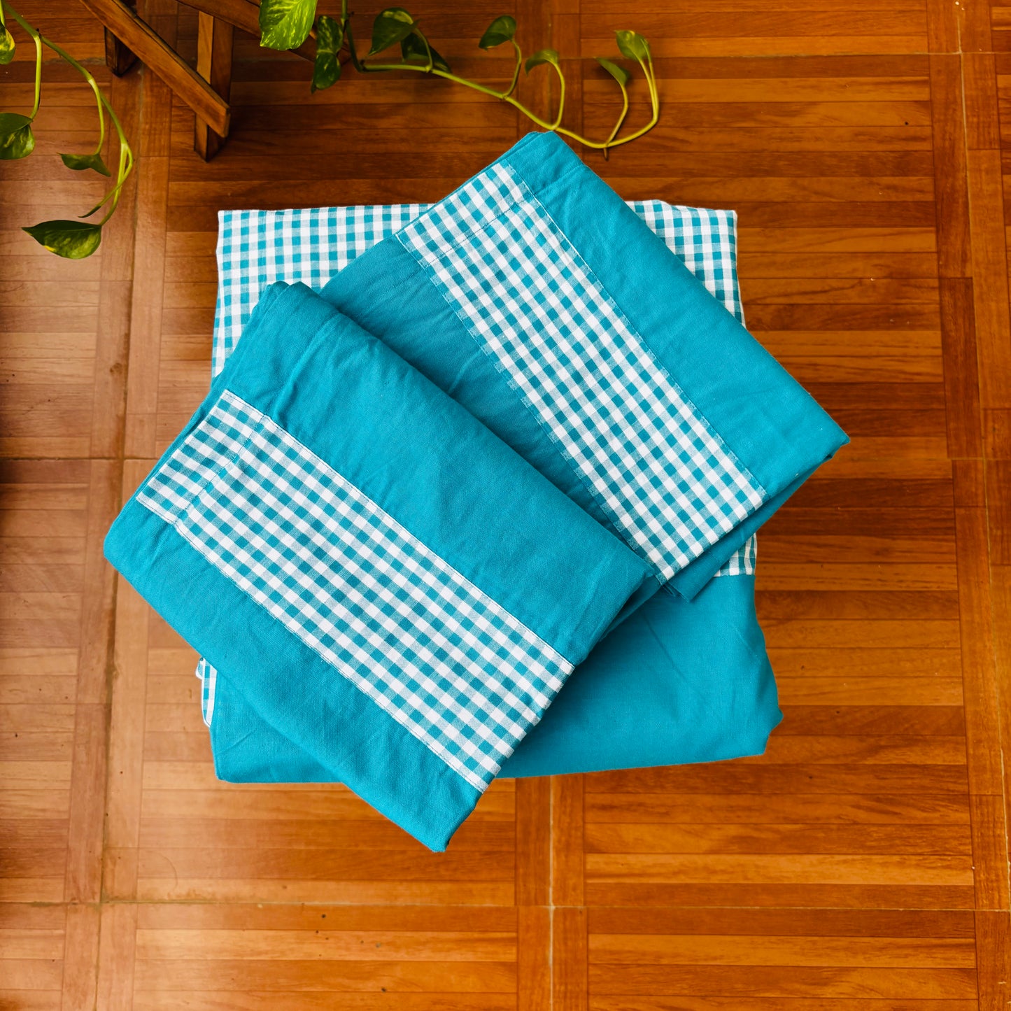 Neer (नीर) – Classic Border Weave