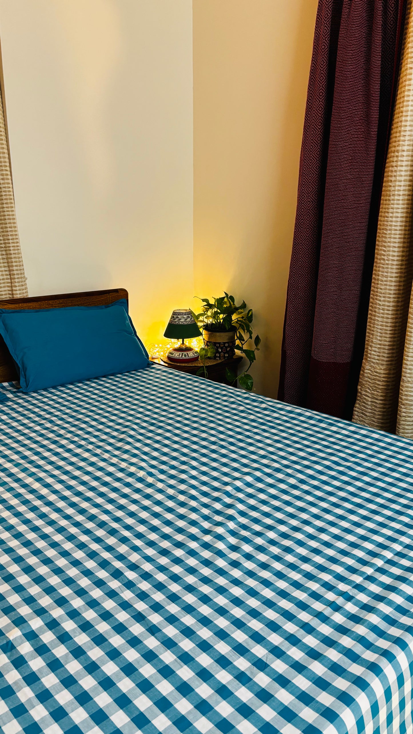 Neer (नीर) – Checkered Weave